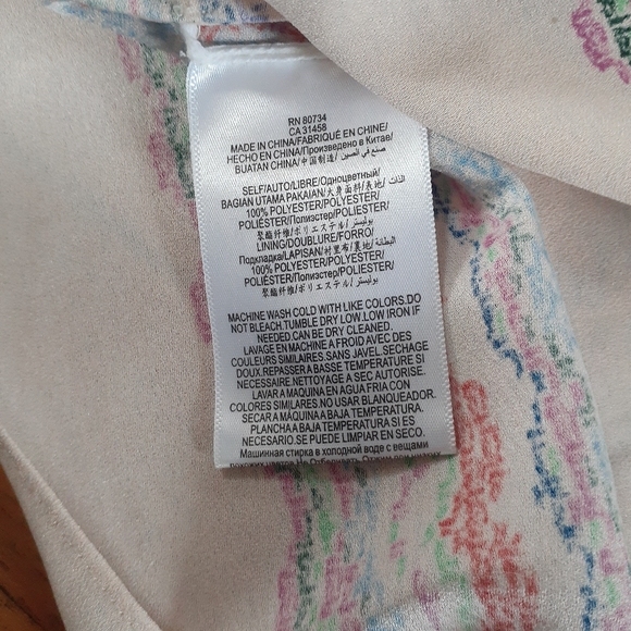 😯 SALE BCBG gorgeous top - Picture 3 of 3